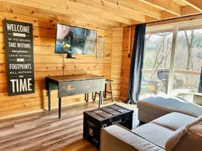 Cozy Cabin Creek Retreat W/Hottub - Image 2