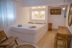 Leonidas House Renovated 2024 - Image 3