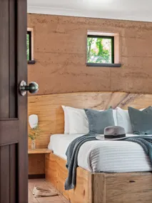 Private 1 Bedroom Forest Retreat with Spa - Image 3