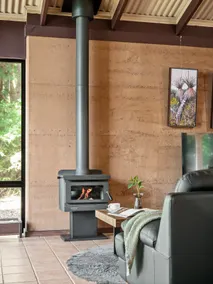 Private 1 Bedroom Forest Retreat with Spa - Image 2