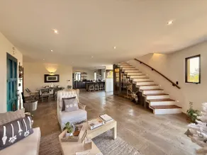 Luxury Design Loft + Excellent Location + G Art - Image 4