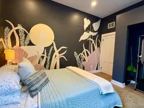 Llama-Theme Apartment - Image 2