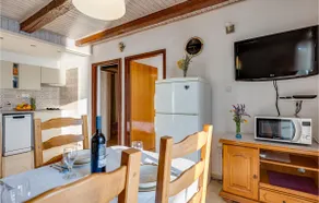 2 Bedroom Stunning Apartment In Stara Baska - Image 4