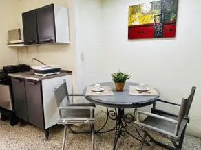 QJ4 2P Loft w Kitchennette ☆ Near Dwntwn ☆ - Image 5