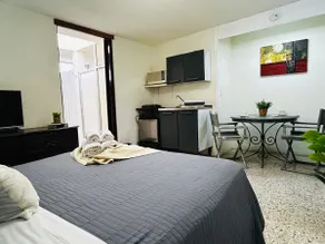 QJ4 2P Loft w Kitchennette ☆ Near Dwntwn ☆ - Image 3