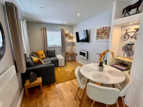 Boutique Detached House in Uphill Lincoln - Image 4