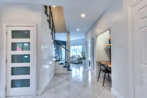 Luminous house in Rosemere - Image 3