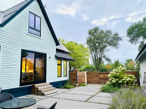 Minty Corktown Retreat with Garden - Image 2