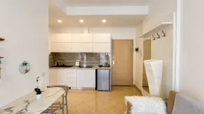 Beachfront Apartment - Image 4