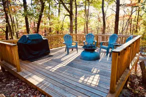 Cozy Romantic Cabin with Fire Pit Near Shenandoah NP - Image 2