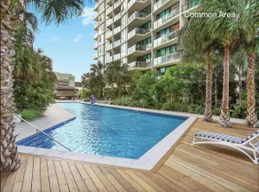 Brooklyn Vibe high level unit with Pool and Gym - Image 4