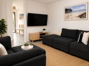 Spring Escape to Hakea Haven - Image 3
