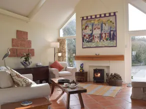 Tucking Cottage - Image 2