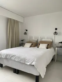 Sea View-Center-Rooftop-Air Conditioning-Parking-Fiber-Netflix - Image 5