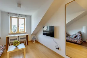 Old town Green Bridge apartment - Image 3