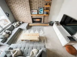 Sun-Soaked Views and Cozy Modern Comfort - Image 2