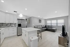 Lake house unit 1 by Dream Vacation - Image 2
