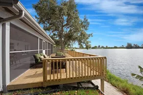 Lake house unit 1 by Dream Vacation - Image 5