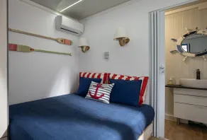 Nautical Toroni Rooms - Image 3