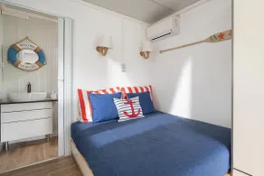 Nautical Toroni Rooms - Image 4