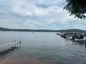 Lake Winni Waterfront Bungalow +Dock rental - Image 4