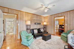 Historic Farmstead King Suite - WiFi, EZ Parking - Image 3