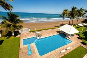 Oceanfront getaway, pool and beach, Boca del Río - Image 3