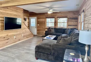 Lake Escape Cabin - Image 3