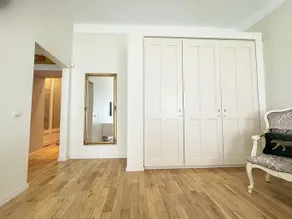 BEST LOCATION★Luxury★KING bed★Balcony★TV - Image 5