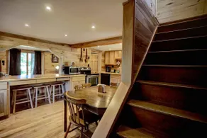 Woodlands Wild Cabin on 35 Acres - dog friendly - Image 4