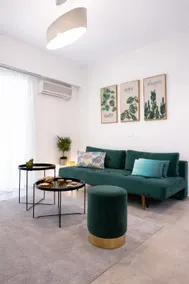 Tropicana Beachside Stay in Vouliagmeni - Image 3