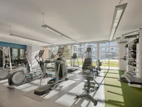 Lux 1 Bed | Steps to Train to NYC - Image 5