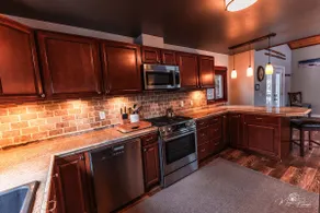 Timberline Treehouse Chalet w / Hot Tub! - Image 5