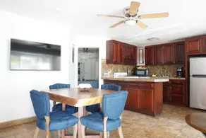 Executive Plus Apartment #1 - Image 2