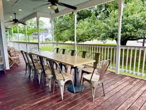 Aggie Playoff Game Mansion - Tons of Parking - Image 3