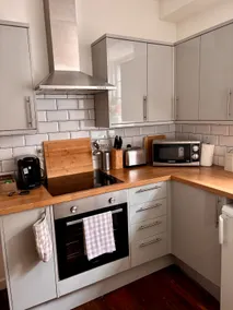 Catherine Hill House Grade 2 Listed Apartment, Frome - Image 4