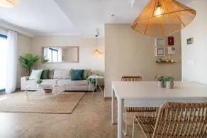 Appartement à la décoration moderne.- Location réservée familles - Image 2