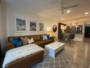 Luxe Retreat - Train/Shops/Parks + Free Parking - Image 2