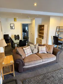 Bay View Apartment - Image 5