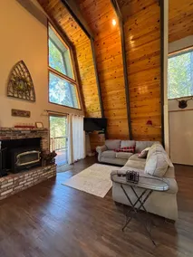Cozy Mtn A frame|Blue Lake Springs|Pool Access - Image 4