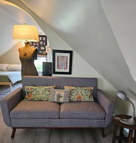 Ash Street Loft - Image 3