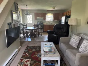 Welcome 411 Travelers! Rent our Guesthouse - Image 5