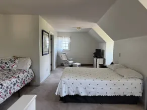 Welcome 411 Travelers! Rent our Guesthouse - Image 4