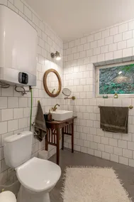 Fauna Forest Guesthouse - Image 5