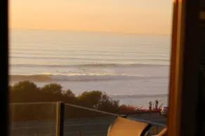 Catch some waves! Panoramic ocean views!- Cardiff Surfer - Image 3