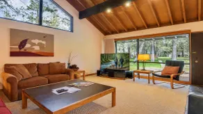 Meadow House 21 - Image 2