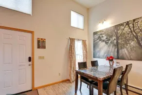 Delightful Open - Plan Penthouse - Image 2