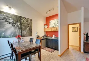 Delightful Open - Plan Penthouse - Image 4