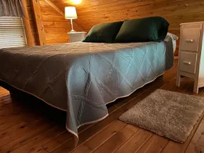 Emerald Log Cabin w/hot tub just for 2, great view - Image 3