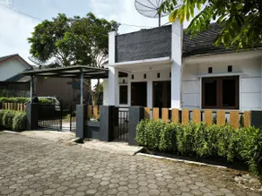 Guest House Kota Magelang - Image 2